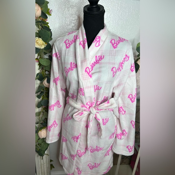 💗 NWT Super Soft Barbie Robe💗 - Picture 9 of 11